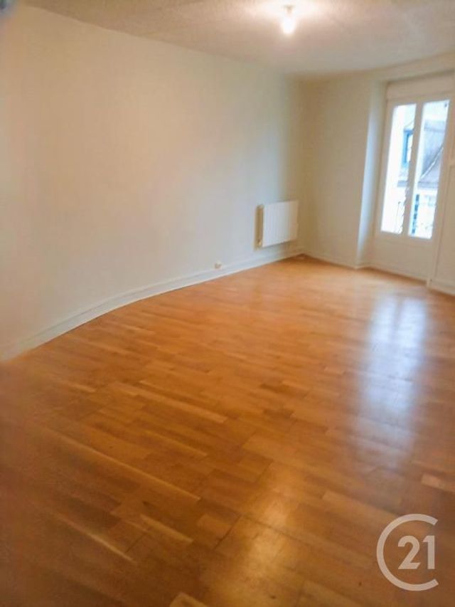 Appartement F3 à louer - 3 pièces - 82.95 m2 - GOURDON - 46 - MIDI-PYRENEES - Century 21 Lantoine Olivry Associés