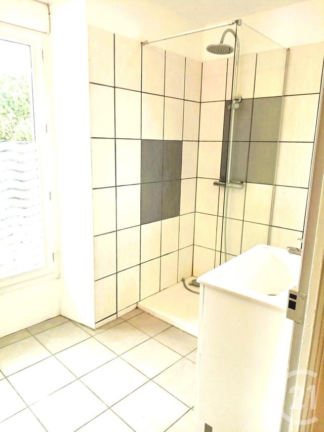 Appartement F3 à louer - 3 pièces - 82.95 m2 - GOURDON - 46 - MIDI-PYRENEES - Century 21 Lantoine Olivry Associés