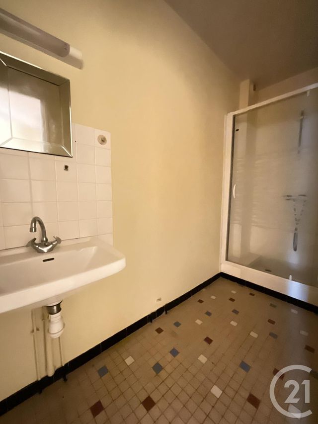 Afficher la photo en grand immeuble à vendre - 198.23 m2 - GOURDON - 46 - MIDI-PYRENEES - Century 21 Lantoine Olivry Associés