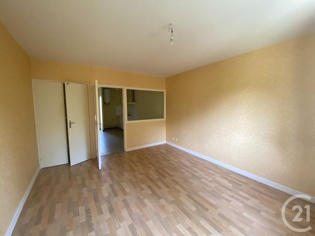 Afficher la photo en grand immeuble à vendre - 198.23 m2 - GOURDON - 46 - MIDI-PYRENEES - Century 21 Lantoine Olivry Associés