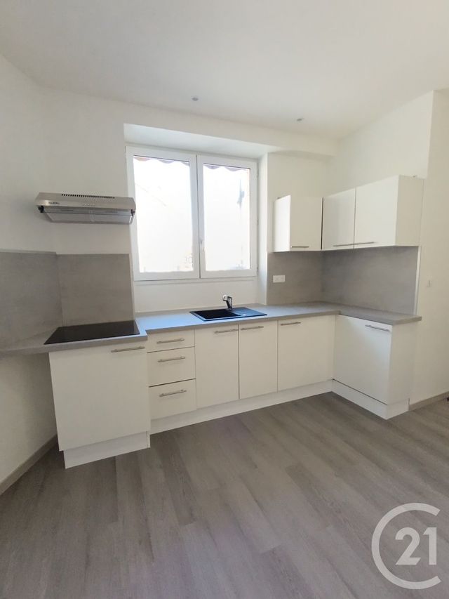 Afficher la photo en grand Appartement Studio à louer - 1 pièce - 38.11 m2 - GOURDON - 46 - MIDI-PYRENEES - Century 21 Lantoine Olivry Associés