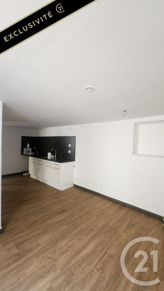 Afficher la photo en grand immeuble à vendre - 86.0 m2 - GOURDON - 46 - MIDI-PYRENEES - Century 21 Lantoine Olivry Associés