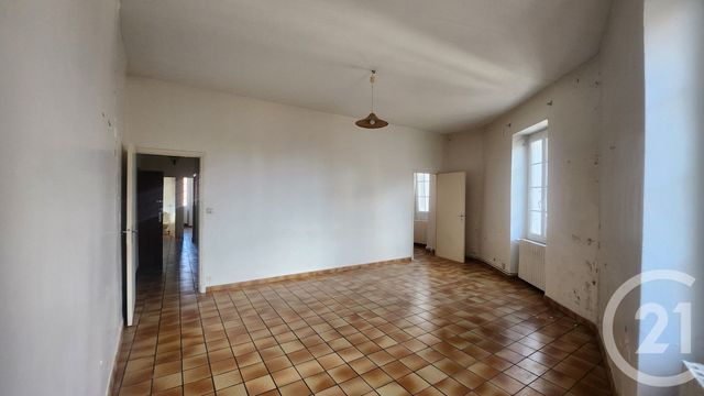Appartement T3 à vendre - 3 pièces - 79.6 m2 - GOURDON - 46 - MIDI-PYRENEES - Century 21 Lantoine Olivry Associés