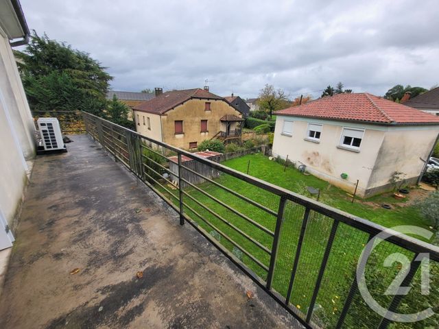 Appartement F4 à louer - 4 pièces - 96.2 m2 - GOURDON - 46 - MIDI-PYRENEES - Century 21 Lantoine Olivry Associés