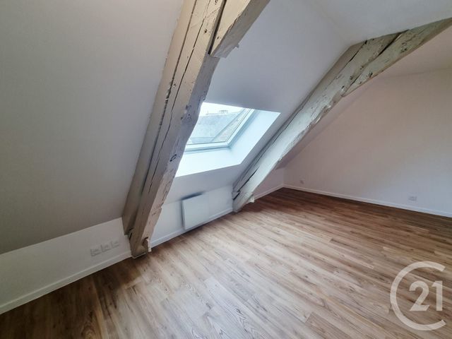 Appartement Studio à louer - 1 pièce - 12.43 m2 - GOURDON - 46 - MIDI-PYRENEES - Century 21 Lantoine Olivry Associés