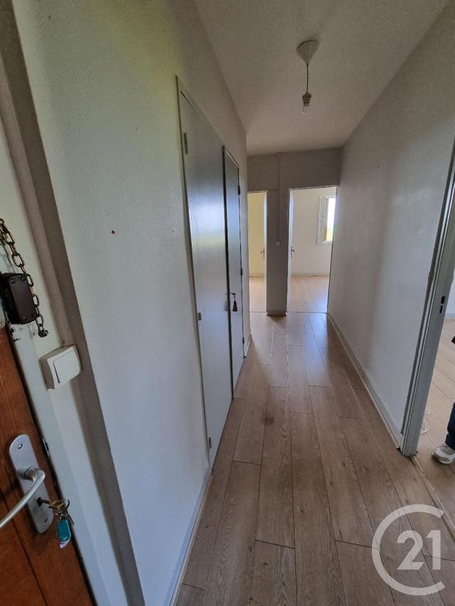 Appartement F3 à louer - 3 pièces - 64.13 m2 - GOURDON - 46 - MIDI-PYRENEES - Century 21 Lantoine Olivry Associés