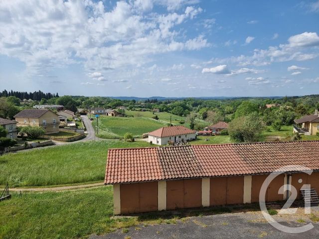 Appartement F3 à louer - 3 pièces - 64.13 m2 - GOURDON - 46 - MIDI-PYRENEES - Century 21 Lantoine Olivry Associés