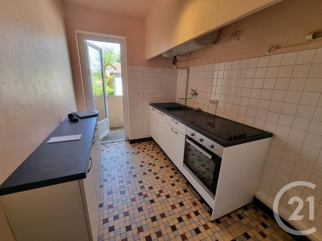 Appartement F3 à louer - 3 pièces - 64.13 m2 - GOURDON - 46 - MIDI-PYRENEES - Century 21 Lantoine Olivry Associés
