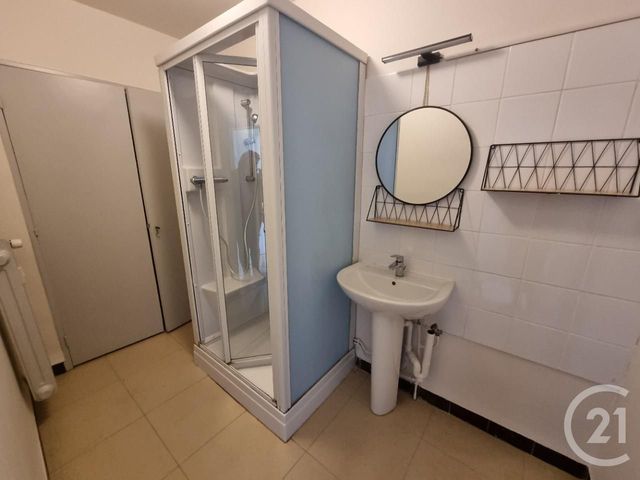 Appartement F3 à louer - 3 pièces - 64.13 m2 - GOURDON - 46 - MIDI-PYRENEES - Century 21 Lantoine Olivry Associés