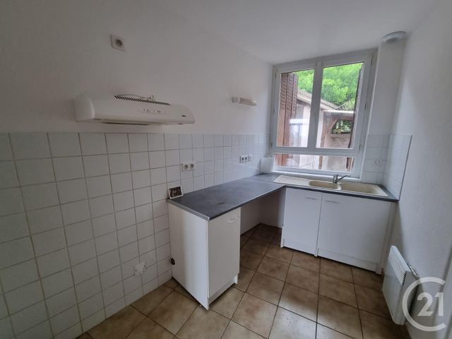 Appartement F3 à louer - 3 pièces - 51.68 m2 - GOURDON - 46 - MIDI-PYRENEES - Century 21 Lantoine Olivry Associés
