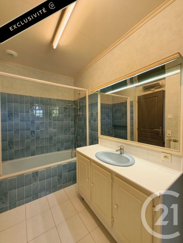 maison à vendre - 6 pièces - 116.72 m2 - CENAC ET ST JULIEN - 24 - AQUITAINE - Century 21 Lantoine Olivry Associés
