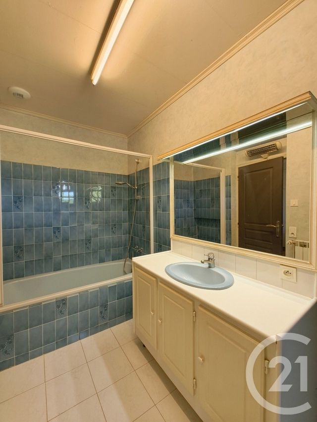 maison à vendre - 6 pièces - 116.72 m2 - CENAC ET ST JULIEN - 24 - AQUITAINE - Century 21 Lantoine Olivry Associés