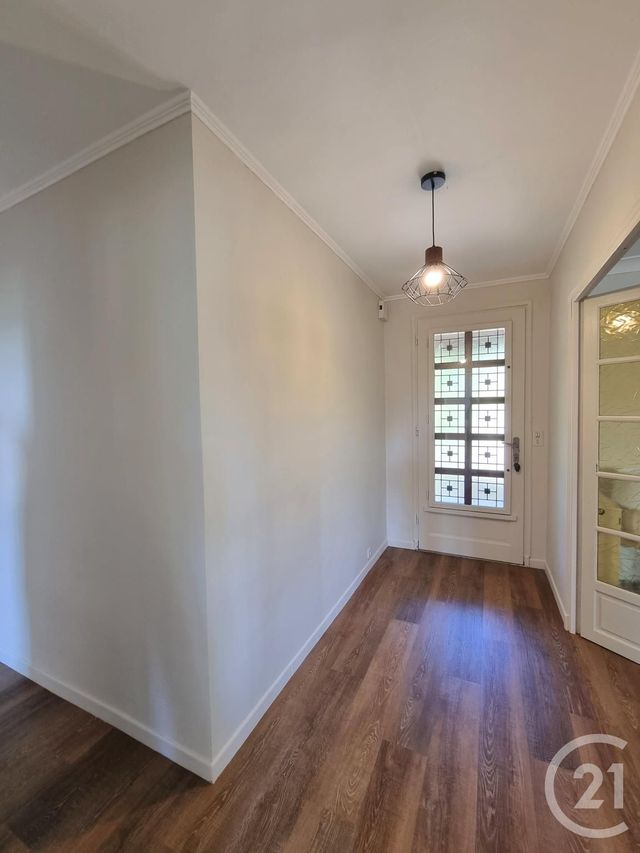 Afficher la photo en grand maison à vendre - 8 pièces - 170.0 m2 - CENAC ET ST JULIEN - 24 - AQUITAINE - Century 21 Lantoine Olivry Associés