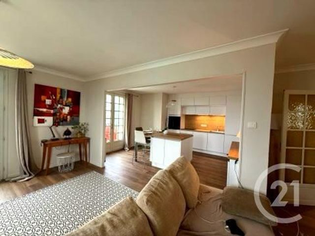 Afficher la photo en grand maison à vendre - 8 pièces - 170.0 m2 - CENAC ET ST JULIEN - 24 - AQUITAINE - Century 21 Lantoine Olivry Associés